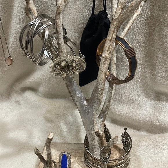 Handmade Jewelry Tree - Picture 6 of 6